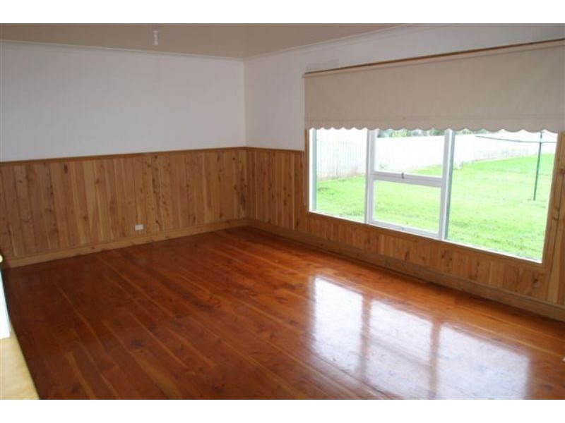 16 Commercial Place, Koroit VIC 3282