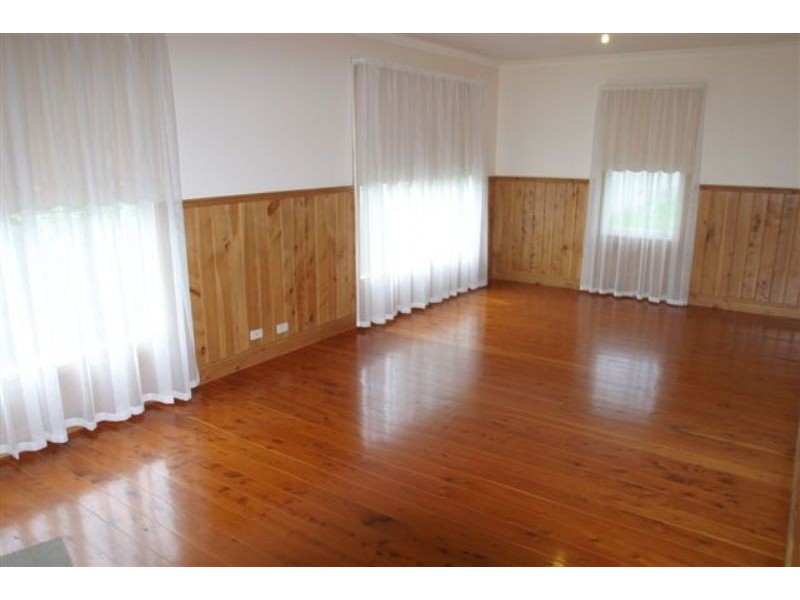 16 Commercial Place, Koroit VIC 3282