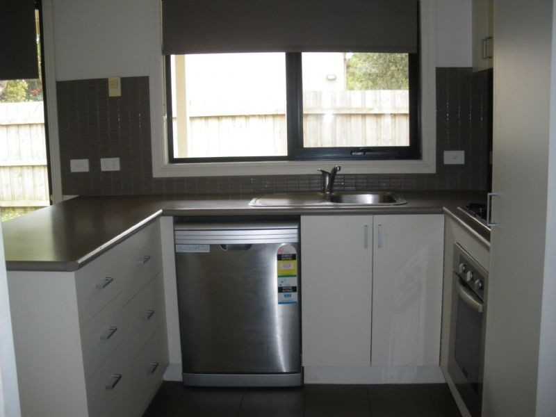 1/160 Commercial Road, Koroit VIC 3282