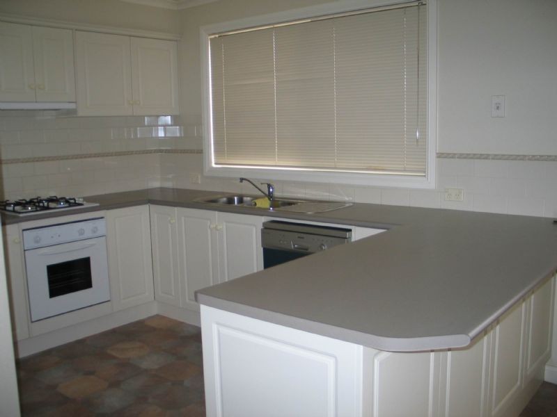 4 Festuca Court, Dennington VIC 3280