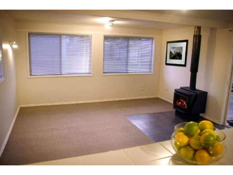 8 Wishart Street, Port Fairy VIC 3284