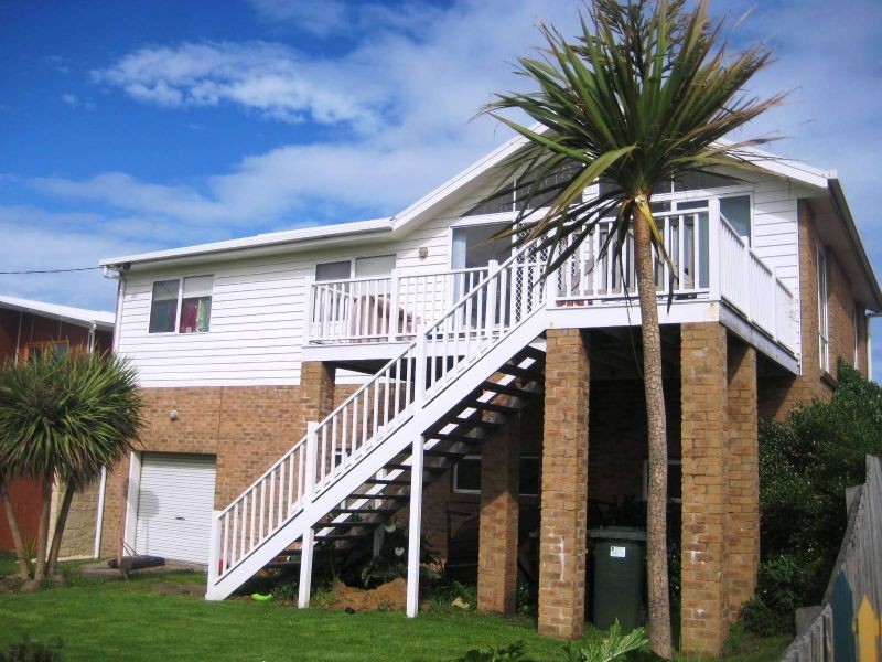15 Anna-Catherine Drive, Port Fairy VIC 3284