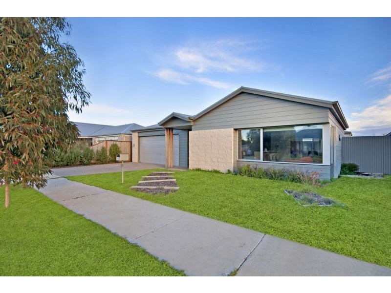 8 McGill Court, Port Fairy VIC 3284