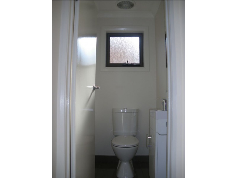 1/4 Wicking Place, Warrnambool VIC 3280