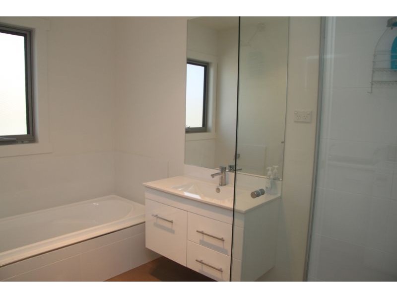 25 Reardon Street, Port Fairy VIC 3284