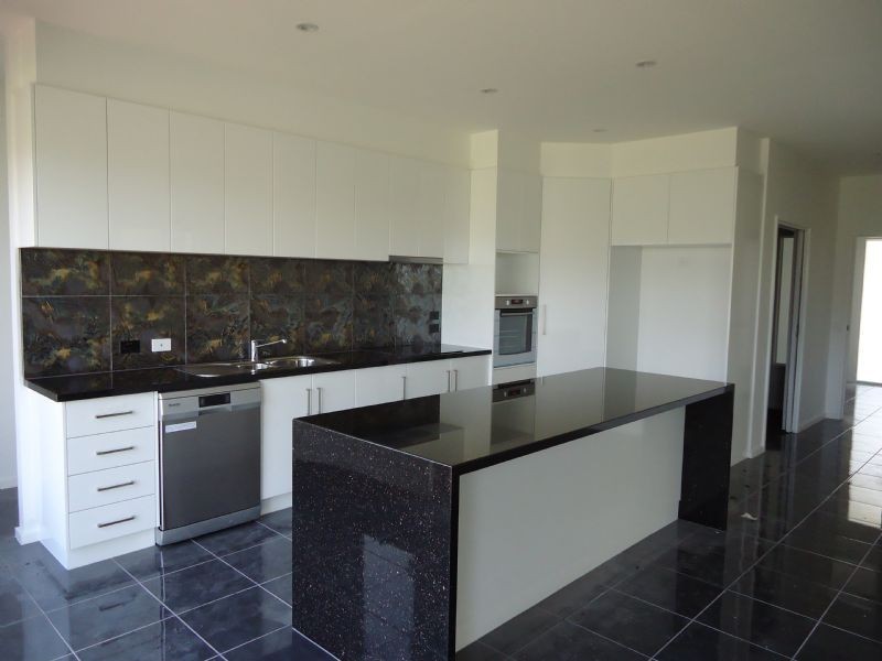 27 Roxburgh Drive, Warrnambool VIC 3280