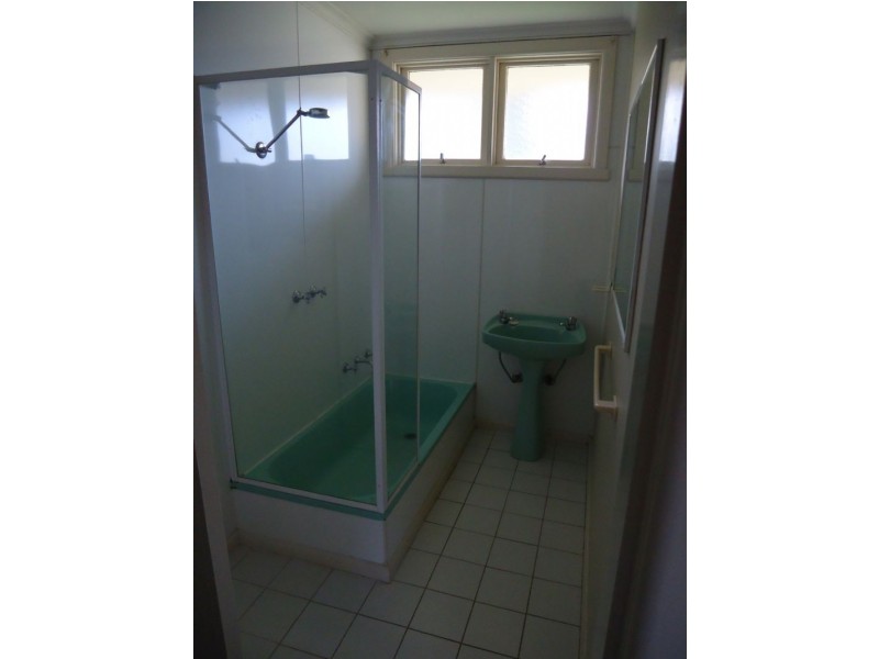 8 Iona Avenue, Warrnambool VIC 3280