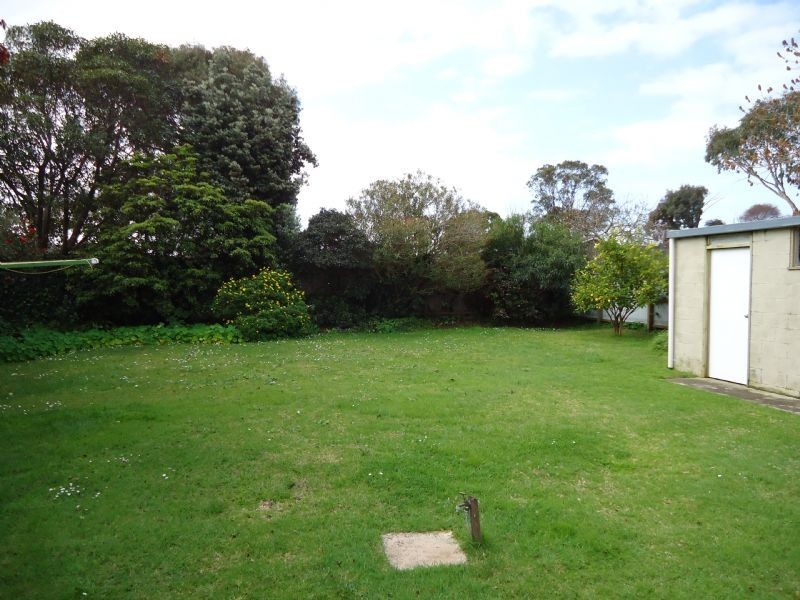 8 Iona Avenue, Warrnambool VIC 3280