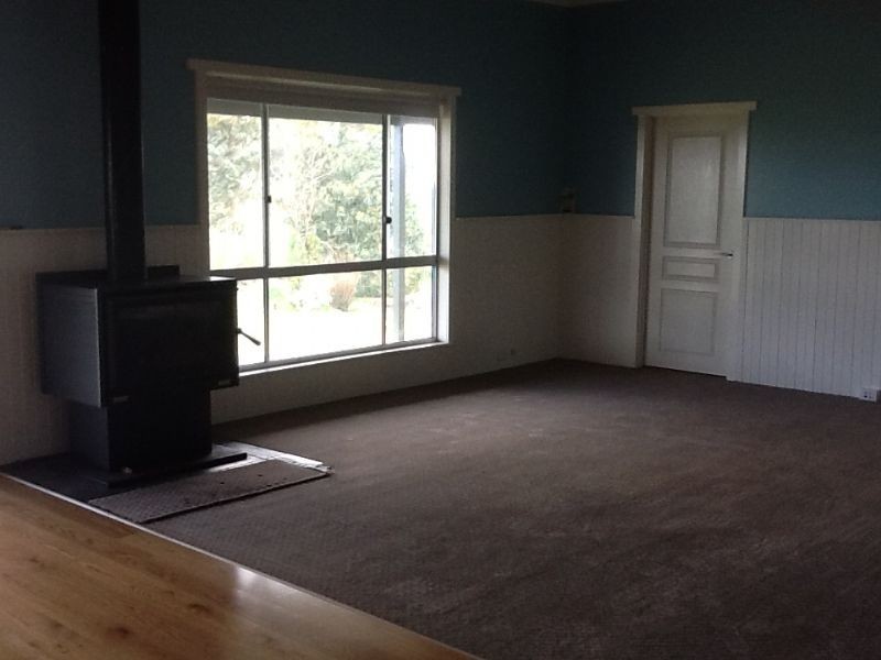 9 Alexanders Road, Cobden VIC 3266