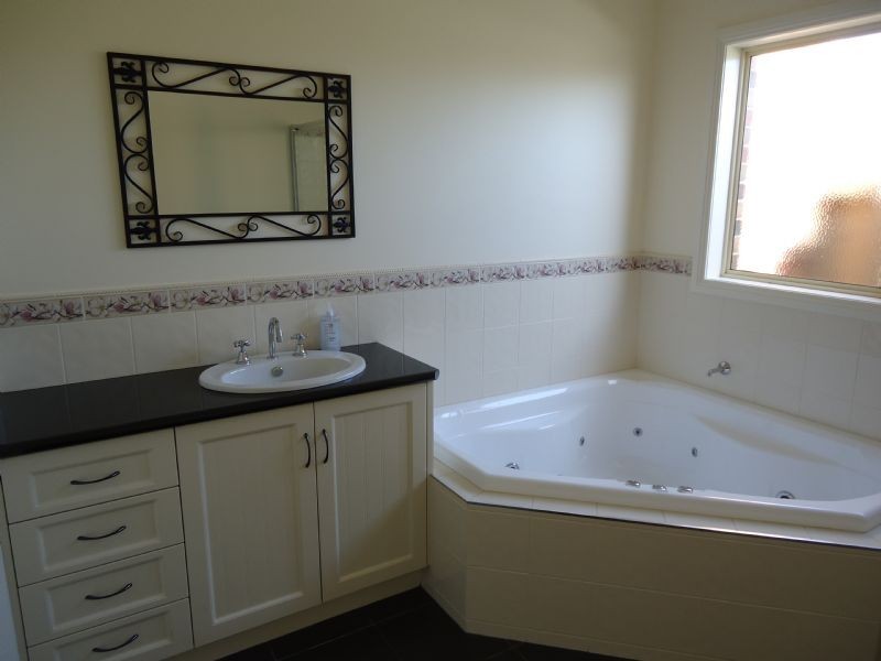 4 Baudin Court, Warrnambool VIC 3280