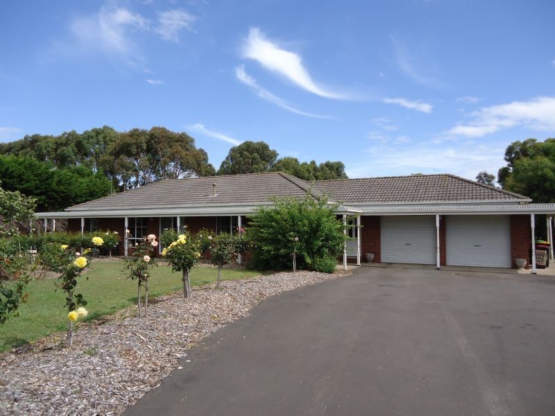 15 Commercial Road, Koroit VIC 3282