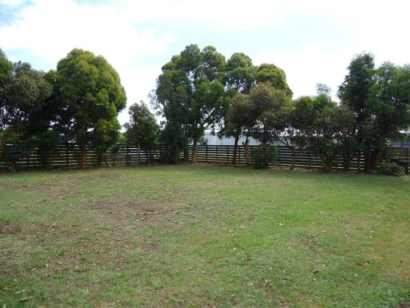 15 Commercial Road, Koroit VIC 3282