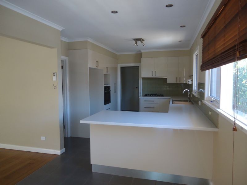 6 Omega Crescent, Warrnambool VIC 3280