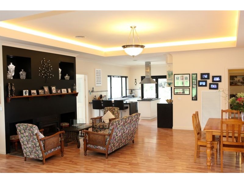 27 Bridge Road, Bushfield VIC 3281