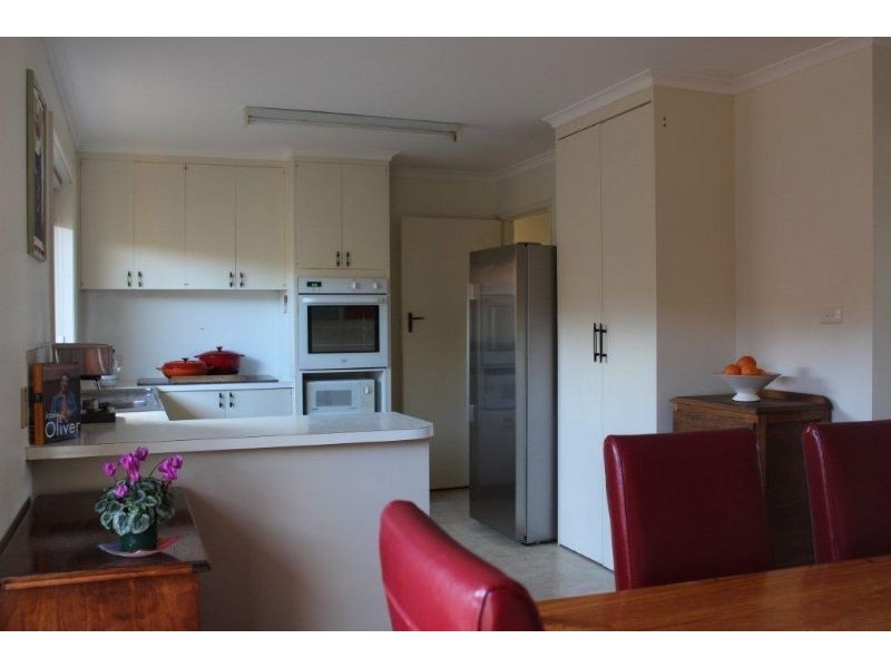 4 Uebergang Street, Port Fairy VIC 3284
