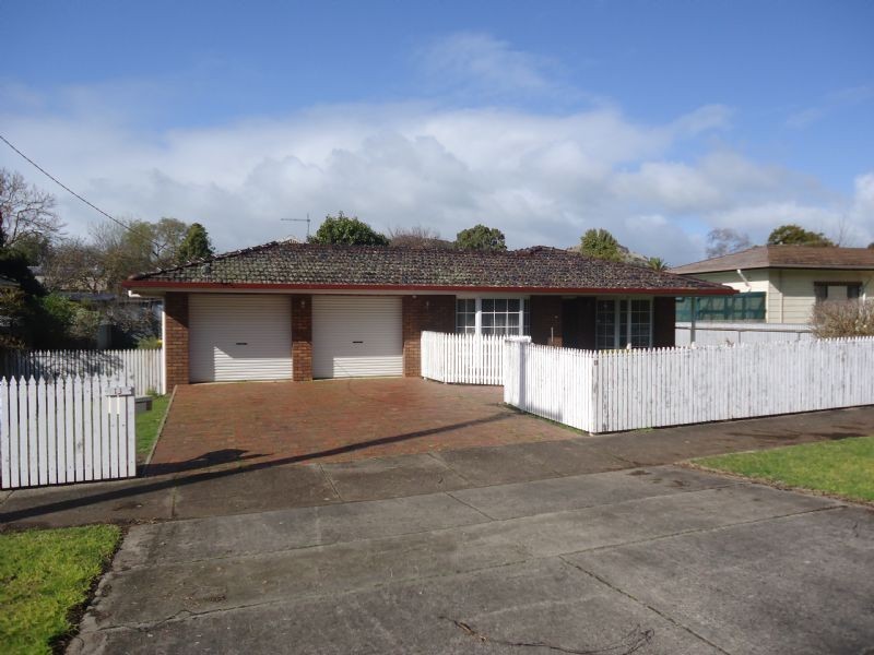 13 Leura Street, Camperdown VIC 3260