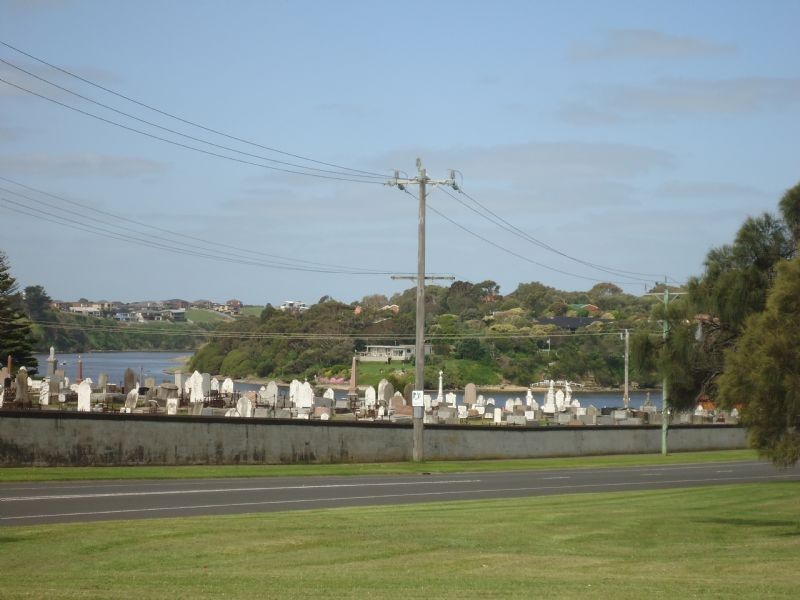 45 Hopkins Road, Warrnambool VIC 3280