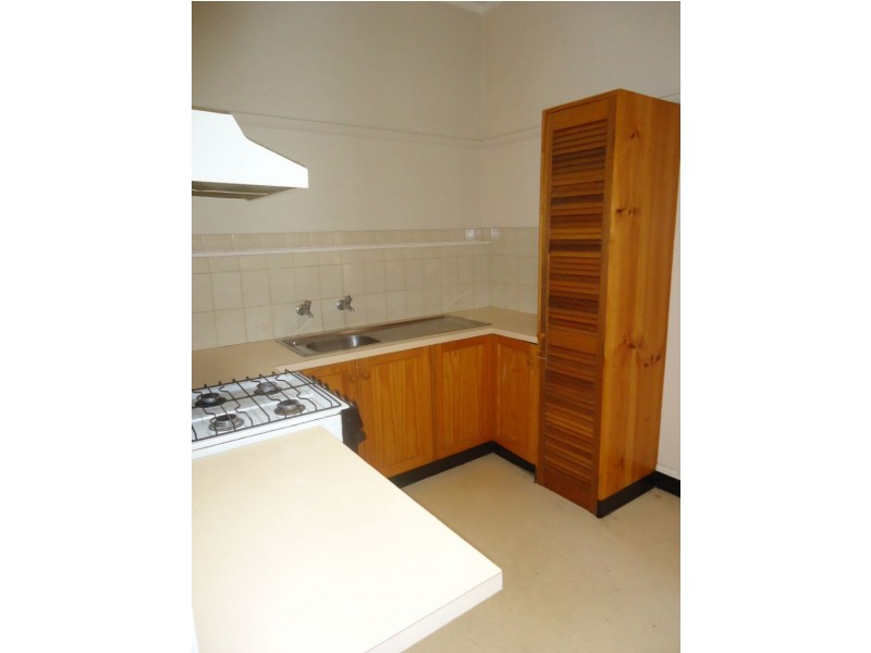 Upstairs/105E Liebig Street, Warrnambool VIC 3280