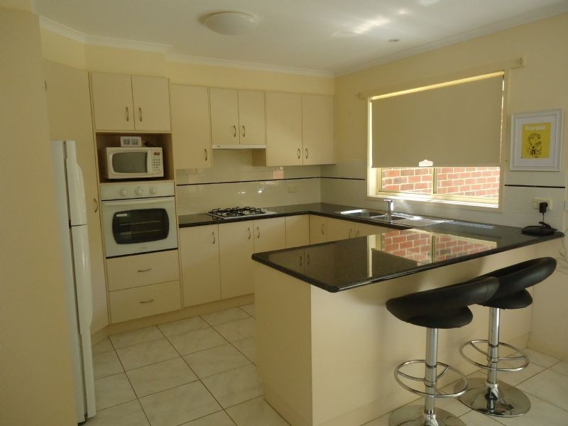 2/13 Golden Springs Court, Warrnambool VIC 3280