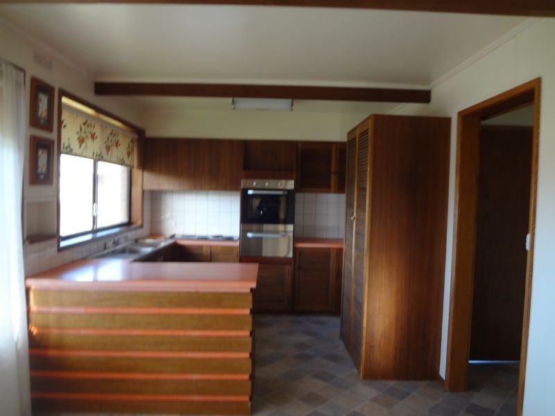 17 Shirley Grove, Warrnambool VIC 3280