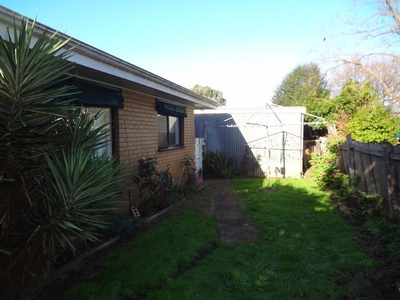 17 Shirley Grove, Warrnambool VIC 3280