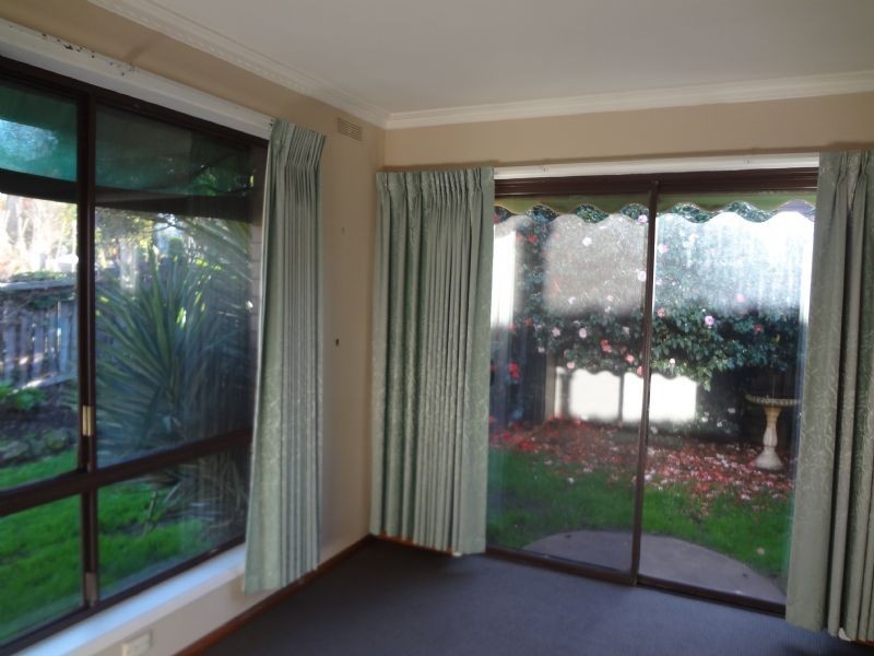 17 Shirley Grove, Warrnambool VIC 3280