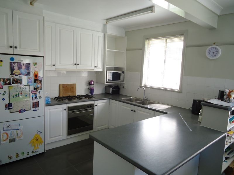 1 Tait Crescent, Warrnambool VIC 3280