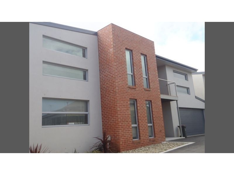 2/21 Duirs Street, Warrnambool VIC 3280