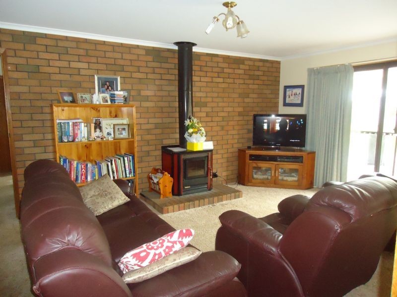 87 Albert Road, Port Fairy VIC 3284