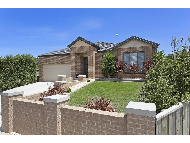 9 Napthine Terrace, Warrnambool VIC 3280