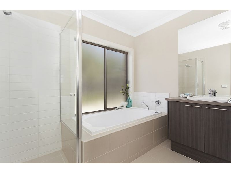 9 Napthine Terrace, Warrnambool VIC 3280