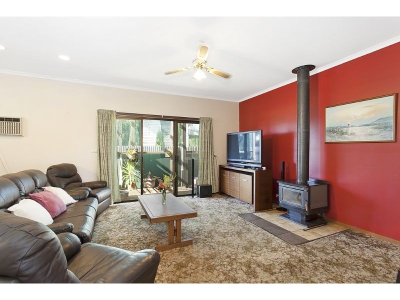 18 Thompson Street, Terang VIC 3264