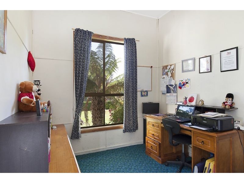 18 Thompson Street, Terang VIC 3264