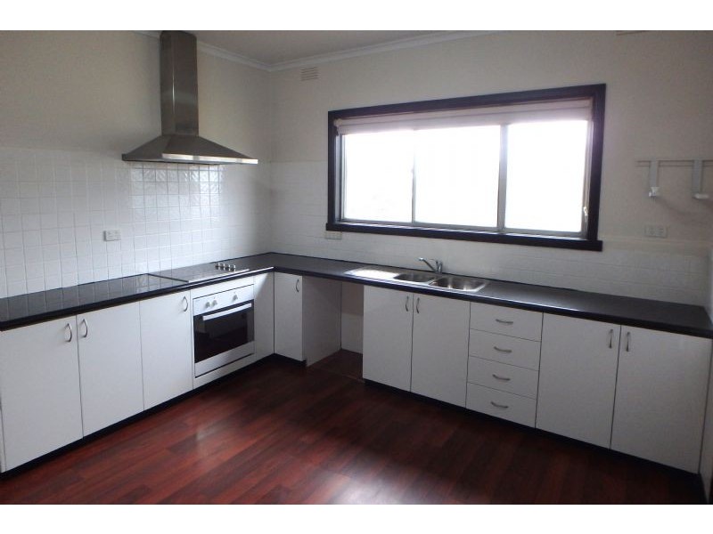 11 Irvings Lane, Koroit VIC 3282