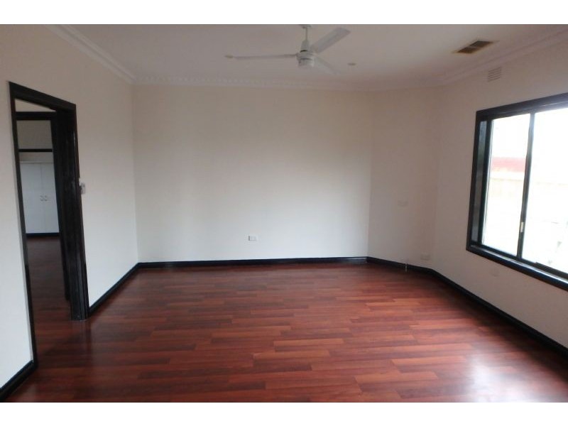 11 Irvings Lane, Koroit VIC 3282