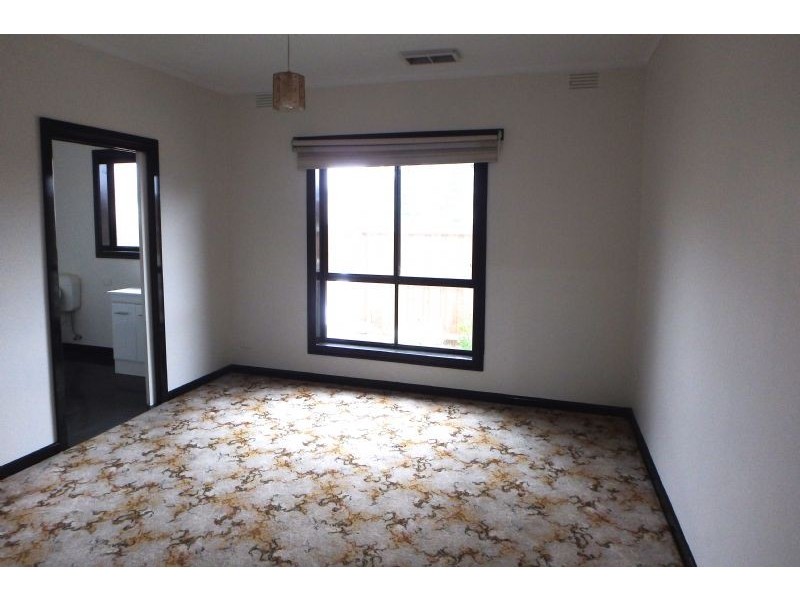 11 Irvings Lane, Koroit VIC 3282