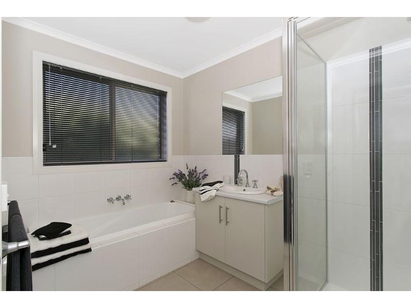 5 Darwinia Street, Dennington VIC 3280