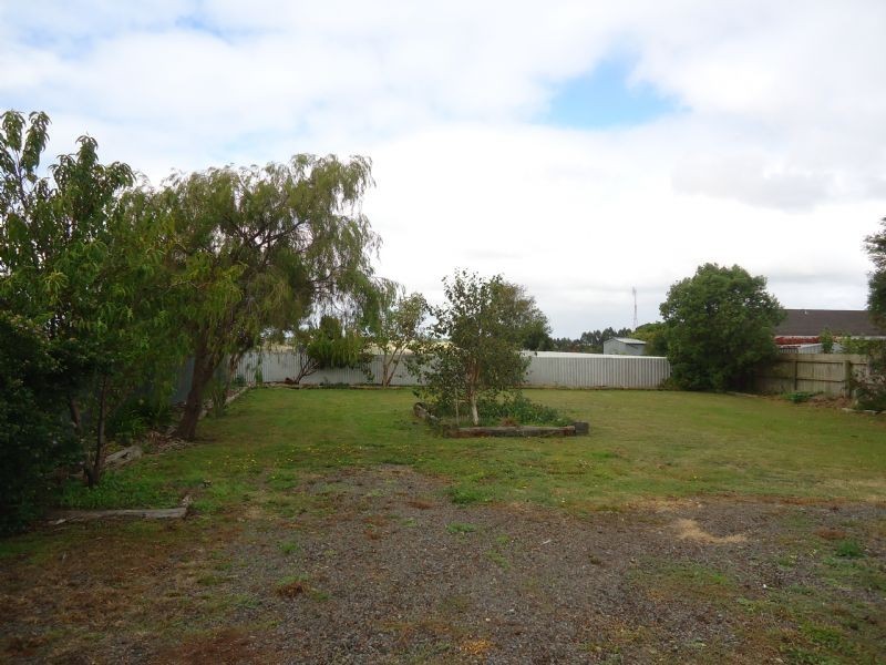 74 Walker Street, Cobden VIC 3266