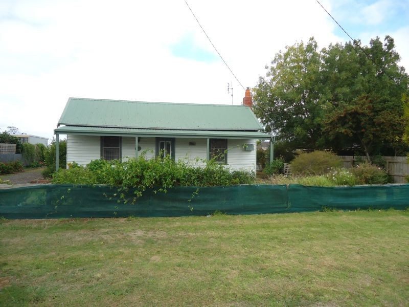 74 Walker Street, Cobden VIC 3266