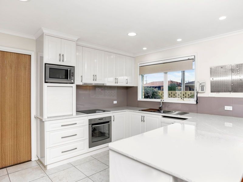 2 Glenview Drive, Warrnambool VIC 3280