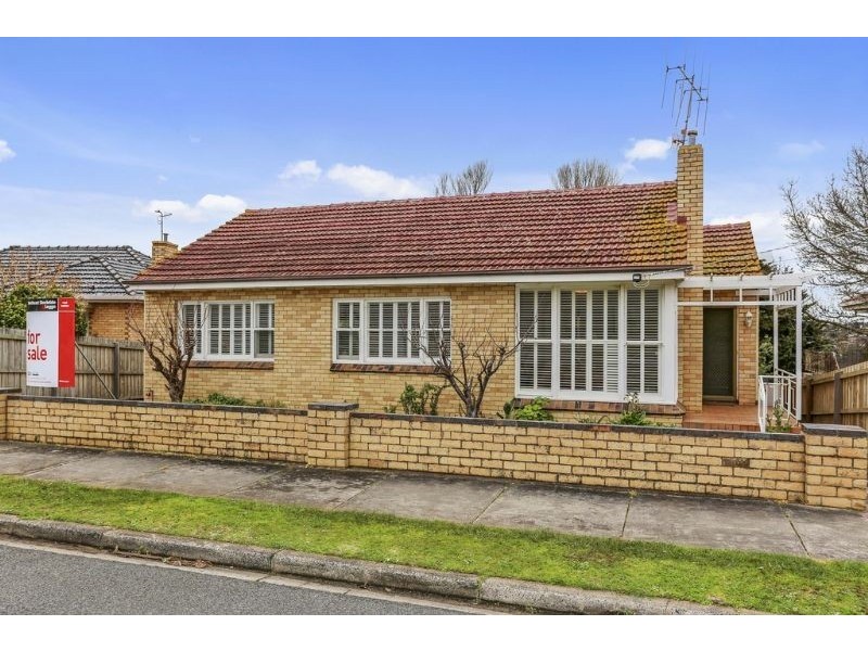 16 Wildwood Crescent, Warrnambool VIC 3280