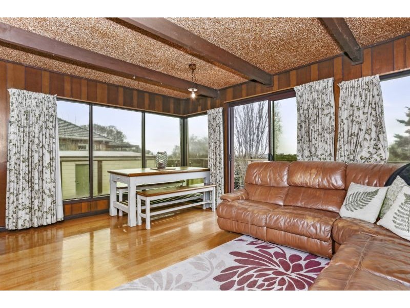 16 Wildwood Crescent, Warrnambool VIC 3280