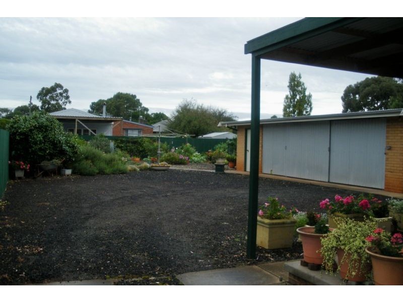 99 Bells Street, Penshurst VIC 3289