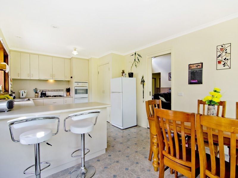 84 Scotts Road, Crossley VIC 3283
