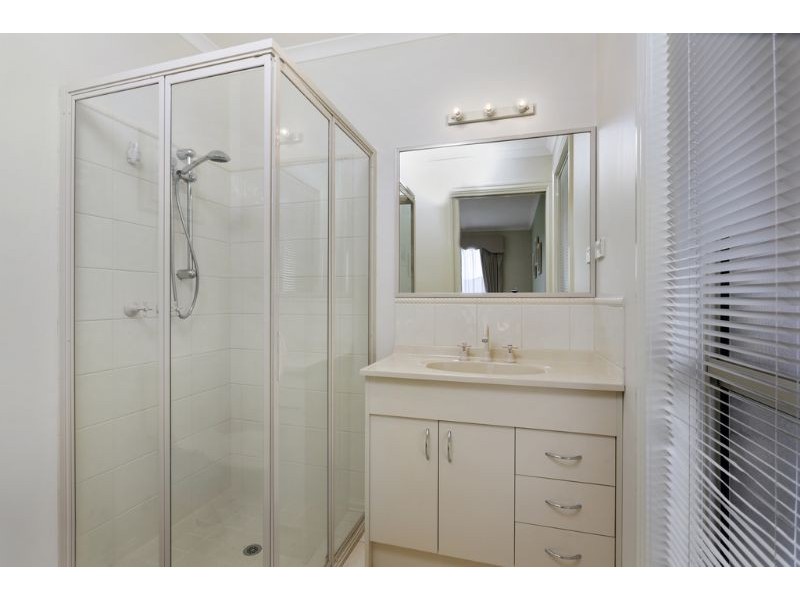 9 Mugavin Drive, Dennington VIC 3280