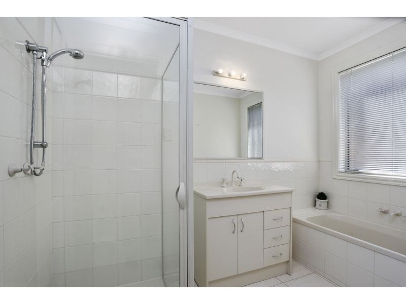 9 Mugavin Drive, Dennington VIC 3280