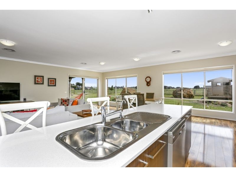 15 O’Keefes Road, Winslow VIC 3281