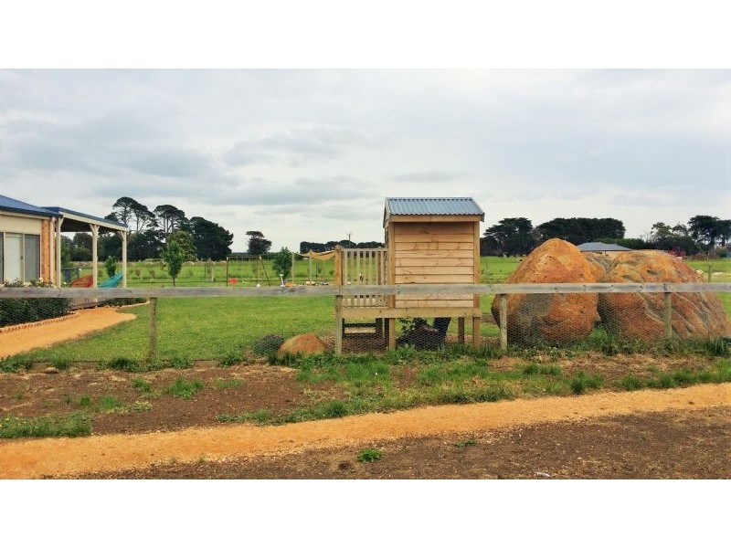 15 O’Keefes Road, Winslow VIC 3281