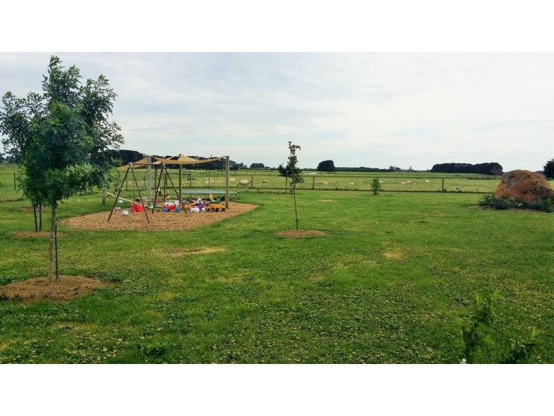 15 O’Keefes Road, Winslow VIC 3281