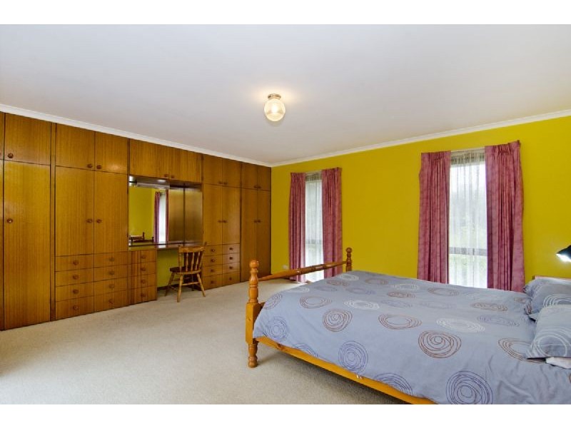 27 Stauntons Lane, Koroit VIC 3282